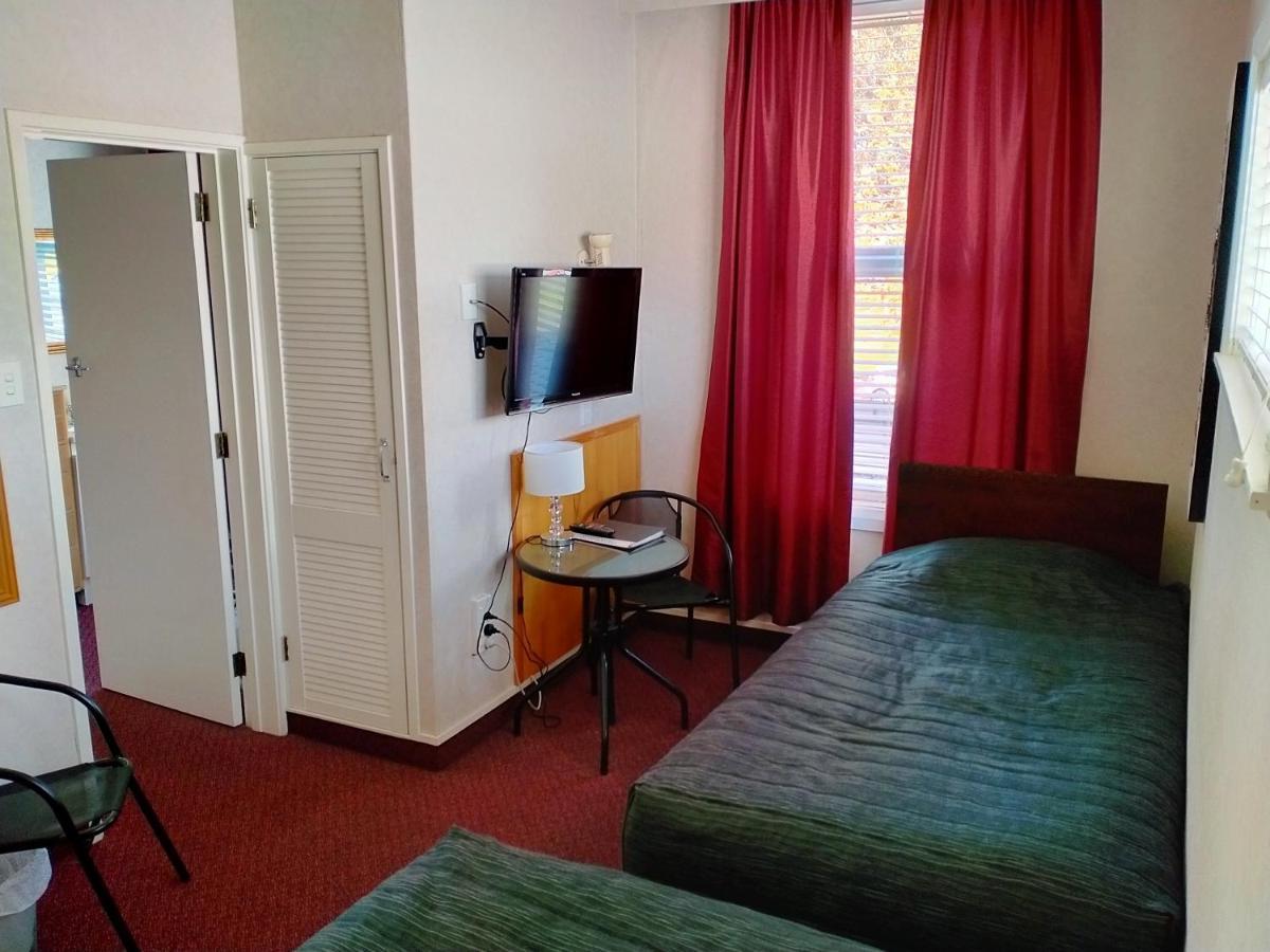 Masonic Hotel Palmerston North Kültér fotó